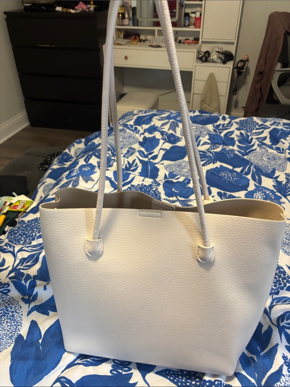 Source Unknown Cream Pebbled Drawstring Tote - Picture 4 of 4